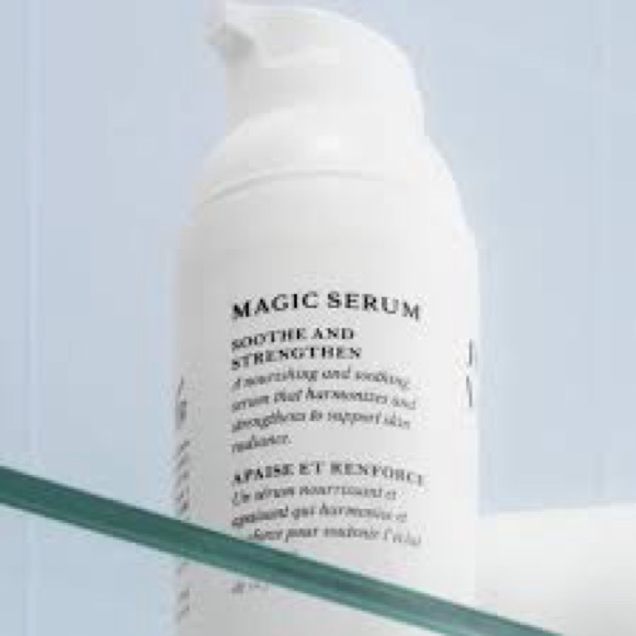 JOANNA VARGAS MAGIC SERUM
SOOTHING SERUM | 1 FL OZ / 30 ML - Picture 7 of 15
